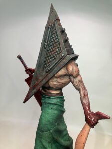 Figura Pyramid Head (Silent Hill) 25 cm